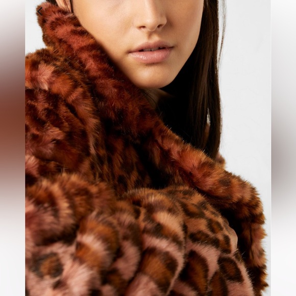 French Connection Feaux Fur Long Coat (NWOT) - Picture 4 of 4